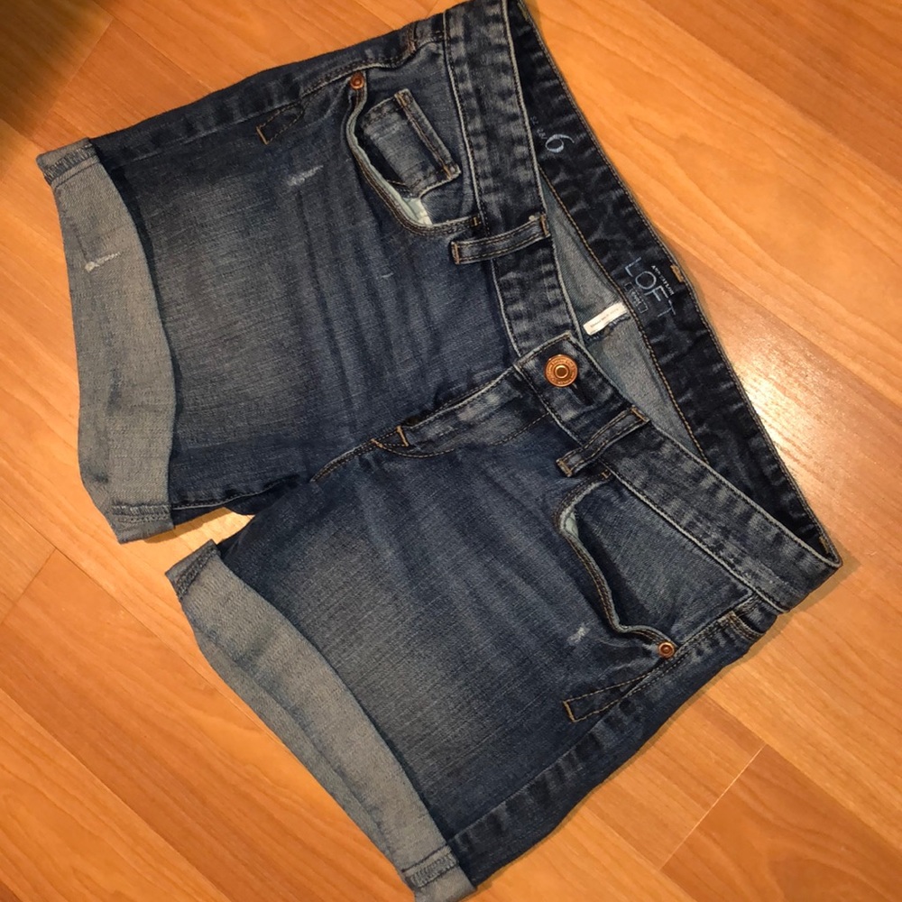Loft Ann Taylor short size 6